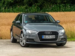 Monsungrau metallic Gebraucht 2019 Audi A3 Design Kleinwagen | 12.999 € (Superpreis)