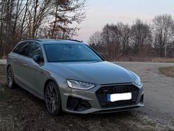 Grau Gebraucht 2020 Audi A4 Edition .1 Kombi | 29.999 € (Guter Preis)