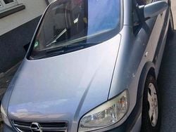 Grün Gebraucht 2003 Opel Zafira Van / Kleinbus | 2.250 € (Fairer Preis)
