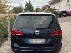 Blau Gebraucht 2016 VW Sharan Van / Kleinbus | 15.999 € (Fairer Preis)