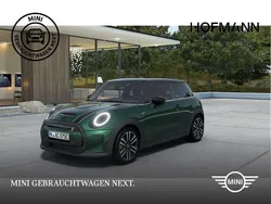 British racing green metallic Gebraucht 2023 Mini Cooper Kleinwagen | 20.860 €
