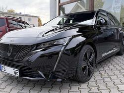 Schwarz perla nera Gebraucht 2023 Peugeot 308 SW GT Kombi | 27.900 €