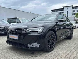 Mythosschwarz metallic Gebraucht 2022 Audi e-tron Black Edition SUV | 38.950 € (Superpreis)
