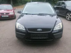 Blau Gebraucht 2004 Ford Focus Limousine | 1.390 € (Fairer Preis)