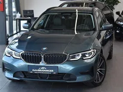 Blau Gebraucht 2021 BMW 320 Advantage Kombi | 21.550 € (Teuer)