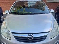 Silber Gebraucht 2007 Opel Corsa Kleinwagen | 1.400 € (Guter Preis)