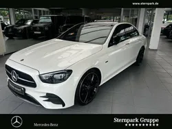 Weiss Gebraucht 2023 Mercedes E220 AMG Limousine | 52.900 € (Teuer)