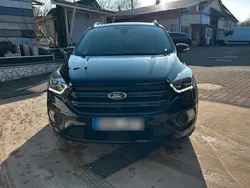 Schwarz Gebraucht 2017 Ford Kuga SUV | 16.500 € (Etwas zu teuer)