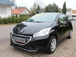 Schwarz Gebraucht 2015 Peugeot 208 Active Kleinwagen | 5.690 € (Fairer Preis)