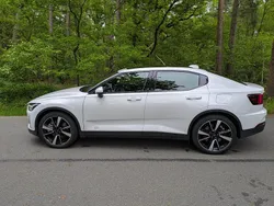 Weiß Gebraucht 2022 Polestar 2 Plus Limousine | 37.000 € (Etwas zu teuer)