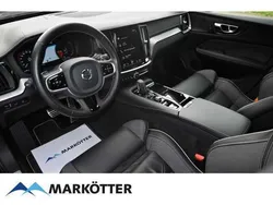 Black solid (schwarz) Gebraucht 2020 Volvo V60 Kombi | 40.995 € (Teuer)