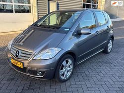 Grau Gebraucht 2009 Mercedes A150 Avantgarde Van / Kleinbus | 2.950 €