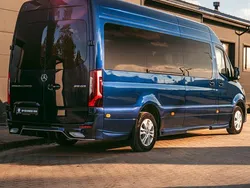 Blau Neu 2025 Mercedes Sprinter Van | 178.227 €