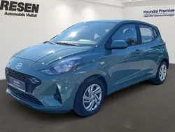 Gruen Gebraucht 2024 Hyundai i10 Select Kleinwagen | 15.670 € (Fairer Preis)
