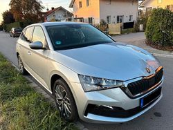 Silber Gebraucht 2024 Skoda Scala Kleinwagen | 22.200 € (Fairer Preis)