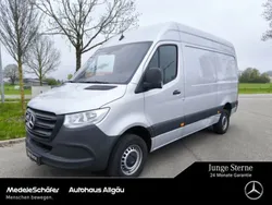 Iridiumsilber (metallic) Gebraucht 2024 Mercedes Sprinter Van | 37.901 € (Fairer Preis)