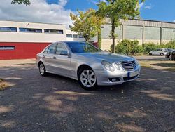 Silber Gebraucht 2008 Mercedes E200 Elegance Limousine | 7.499 € (Fairer Preis)