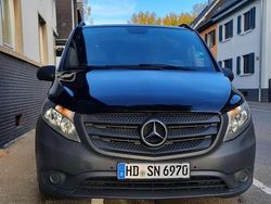 Schwarz Gebraucht 2015 Mercedes Vito Van / Kleinbus | 35.600 €