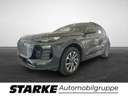 Grau (magnetgrau) Neu 2025 Audi Q6 e-tron Ambiente SUV | 69.890 € (Teuer)