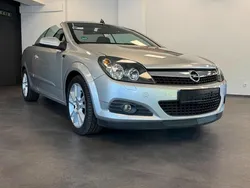 Grau Gebraucht 2006 Opel Astra Cabriolet Cabrio | 4.250 € (Etwas zu teuer)