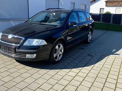 Blau Gebraucht 2006 Skoda Octavia Kombi | 3.200 € (Etwas zu teuer)