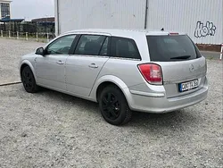 Grau Gebraucht 2010 Opel Astra Kombi | 1.000 € (Superpreis)