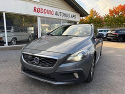 Grau Gebraucht 2014 Volvo V40 CC Momentum Kombi | 6.700 € (Etwas zu teuer)