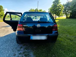 Schwarz Gebraucht 2002 VW Golf IV Kleinwagen | 3.800 € (Fairer Preis)