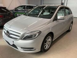 Silber Gebraucht 2014 Mercedes B200 Van / Kleinbus | 14.900 € (Fairer Preis)