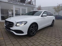 Weiß Gebraucht 2019 Mercedes E300 Avantgarde Kombi | 16.800 €