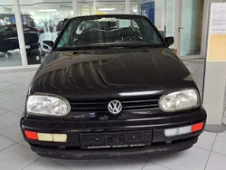 Schwarz Gebraucht 1993 VW Golf Cabriolet Highline Cabrio | 4.900 €