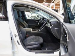 Weiß Gebraucht 2023 Mercedes C200 AMG Kombi | 37.240 € (Fairer Preis)