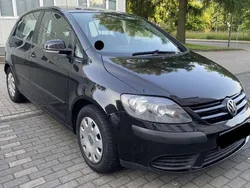 Schwarz Gebraucht 2005 VW Golf Plus Cross Trendline Van / Kleinbus | 4.100 € (Teuer)
