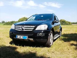 Schwarz Gebraucht 2006 Mercedes ML320 SUV | 11.500 € (Teuer)