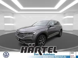Siliziumgrau (grey), metallic Gebraucht 2021 VW Touareg Elegance SUV | 46.500 € (Fairer Preis)