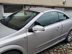 Silber Gebraucht 2009 Opel Astra Enjoy Kleinwagen | 900 € (Guter Preis)