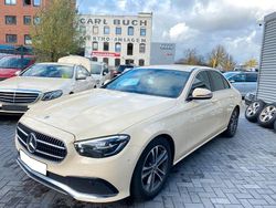 Beige Gebraucht 2022 Mercedes E220 Avantgarde Limousine | 16.999 €