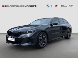 Sophistograu brillanteffekt me Neu 2025 BMW 540 M Sport Kombi | 84.590 € (Fairer Preis)