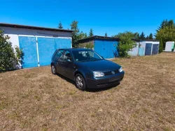 Blau Gebraucht 2002 VW Golf IV Basis Kleinwagen | 750 € (Superpreis)