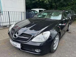 Obsidianschwarz metalliclack Gebraucht 2010 Mercedes SLK200 Cabrio | 9.500 € (Fairer Preis)