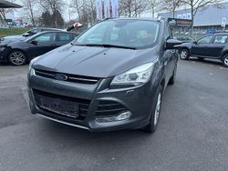 Grau Gebraucht 2016 Ford Kuga Titanium SUV | 11.500 € (Guter Preis)