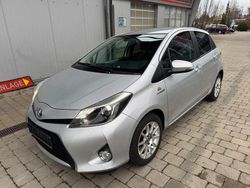 Silber Gebraucht 2014 Toyota Yaris Hybrid Edition Limousine | 6.190 €