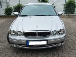 Schwarz Gebraucht 2002 Jaguar X-type Classic Limousine | 4.200 € (Teuer)