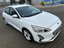 Weiß Gebraucht 2019 Ford Focus Trend Limousine | 11.599 € (Guter Preis)