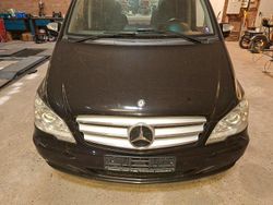 Schwarz Gebraucht 2012 Mercedes Viano Van / Kleinbus | 15.500 € (Fairer Preis)