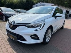 Weiß Gebraucht 2020 Renault Clio V Experience Limousine | 9.900 € (Superpreis)