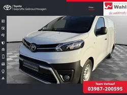 Ice white Gebraucht 2024 Toyota Proace Comfort Van | 29.900 € (Etwas zu teuer)