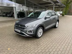 Indium gray metallic Gebraucht 2023 VW T-Roc Style SUV | 33.990 € (Etwas zu teuer)