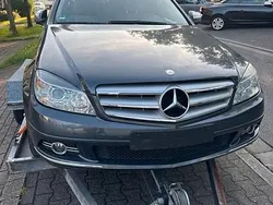Schwarz Gebraucht 2008 Mercedes C320 Limousine | 2.850 €