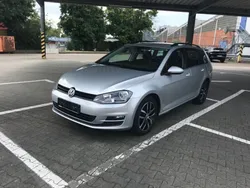 Silber Gebraucht 2015 VW Golf VII Comfortline Kombi | 6.700 € (Superpreis)